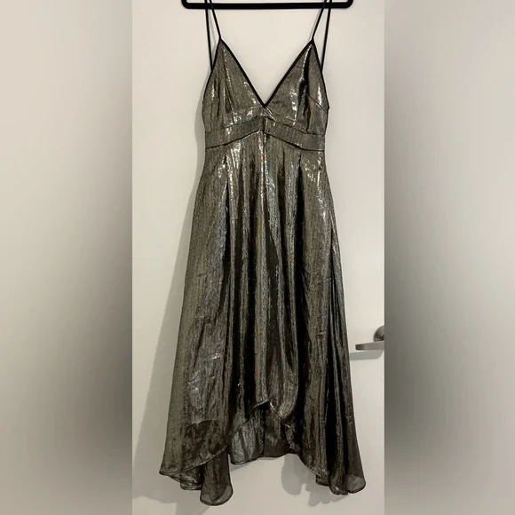 TALULAH METALLIC GOLD DRESS! - Picture 2 of 5